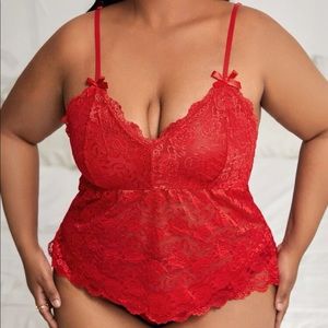 New Red Plus Size 2XL Lace Bra Tank with Butterfly Back